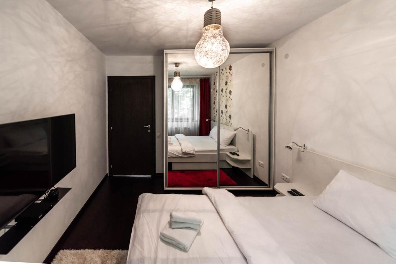 La Nueve Suite Braşov Esterno foto