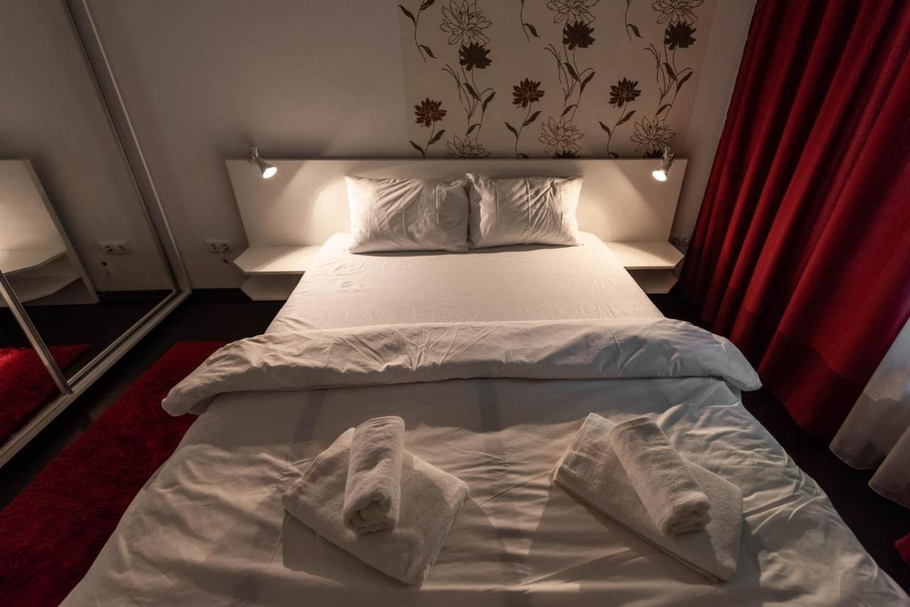 La Nueve Suite Braşov Esterno foto