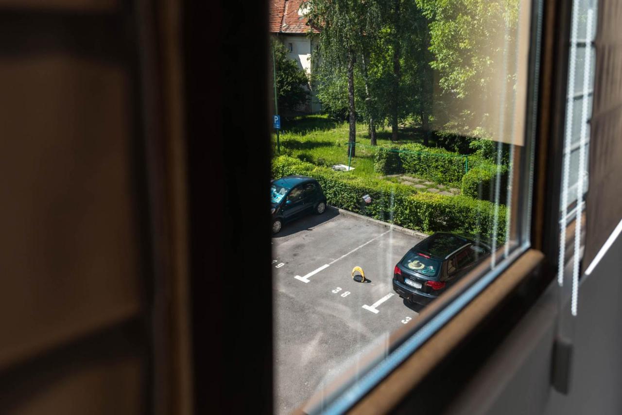 La Nueve Suite Braşov Esterno foto